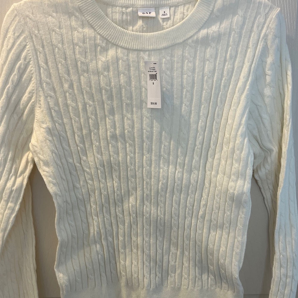 GAP Women's Ivory Cable Knit Sweater